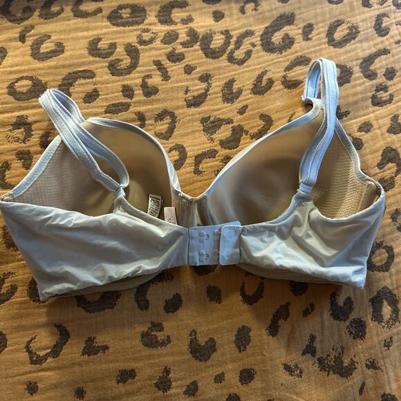 Victoria Secret Bra 34DD T-Shirt Bra Body By Lined Perfect Coverage Nude Tan - Picture 3 of 9